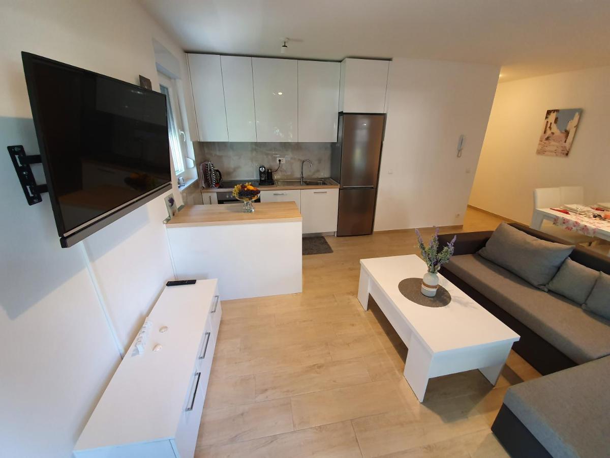 Apartman Lea Макарска Екстериор снимка